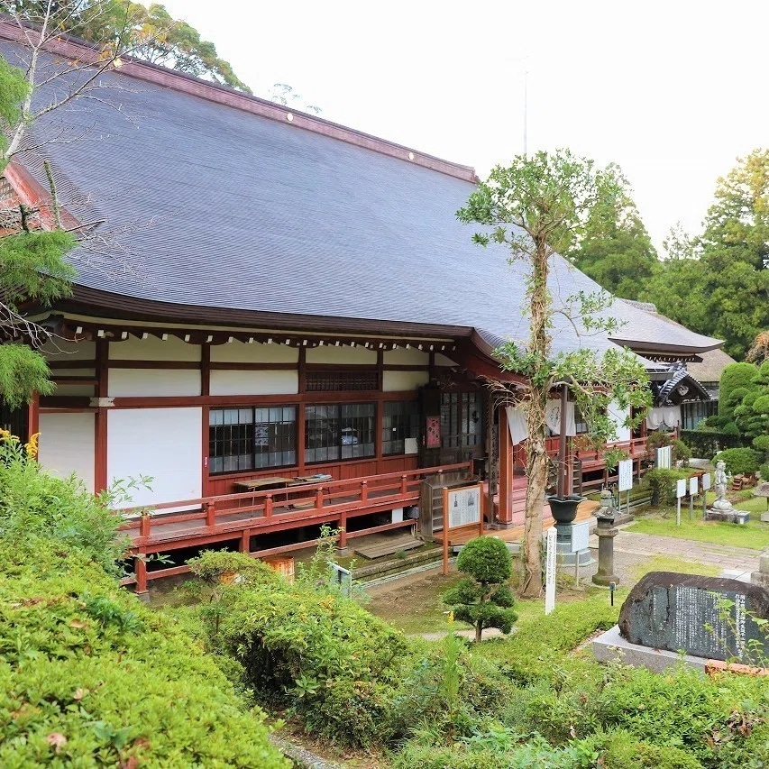 葛飾北斎の作風に影響をあたえた彫刻師 波の伊八「波に宝珠」東頭山 行元寺
