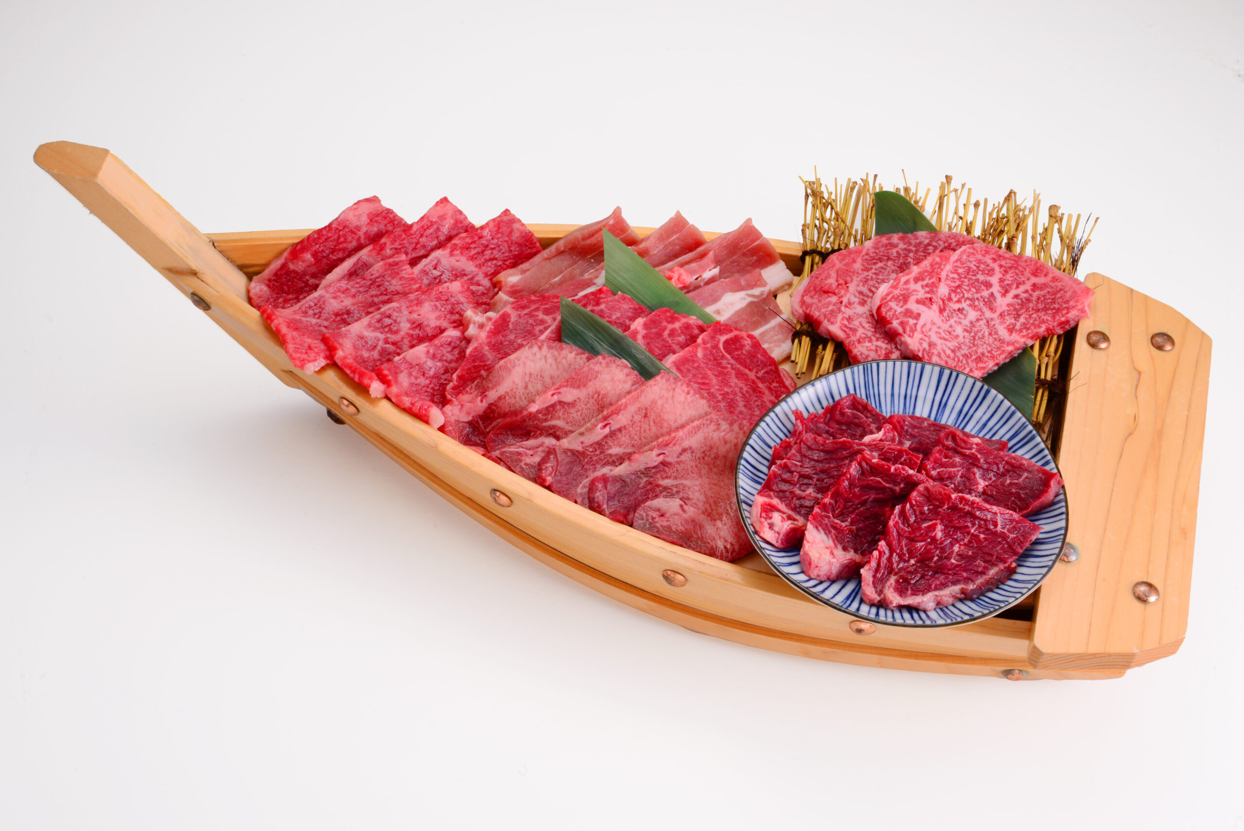 毎週水曜限定!焼肉DINING大和の「戦艦大和盛り」が10%OFF